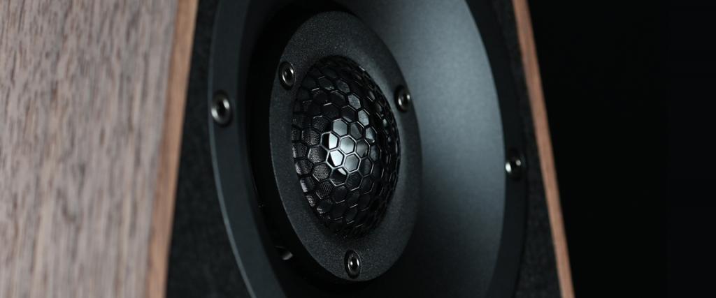 Divini Audio Reference 8 details.jpg Divini Audio Reference 8 details.jpg
